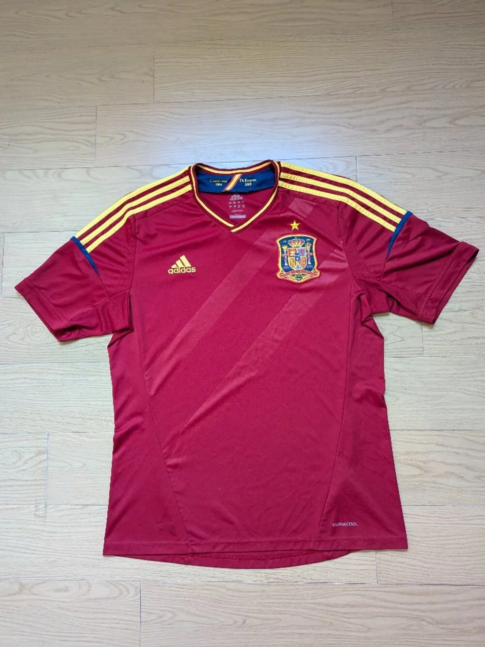 VINTAGE! Spain 2012 Home Jersey Red ClimaCool (Mens Large) ADIDAS X10937